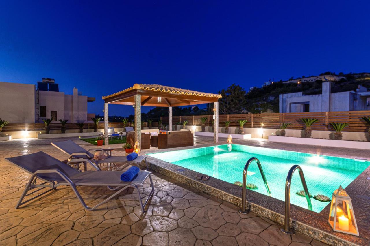 Maria's Luxurious In *