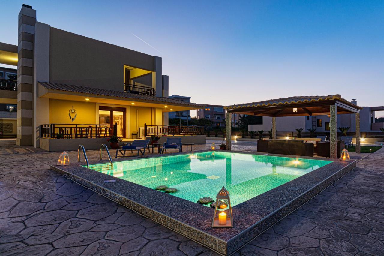 Maria's Luxurious In *