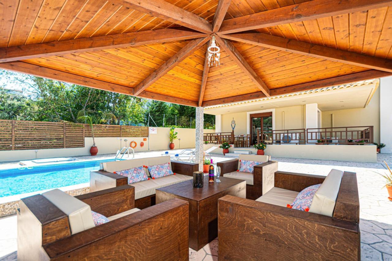 Maria's Luxurious In *