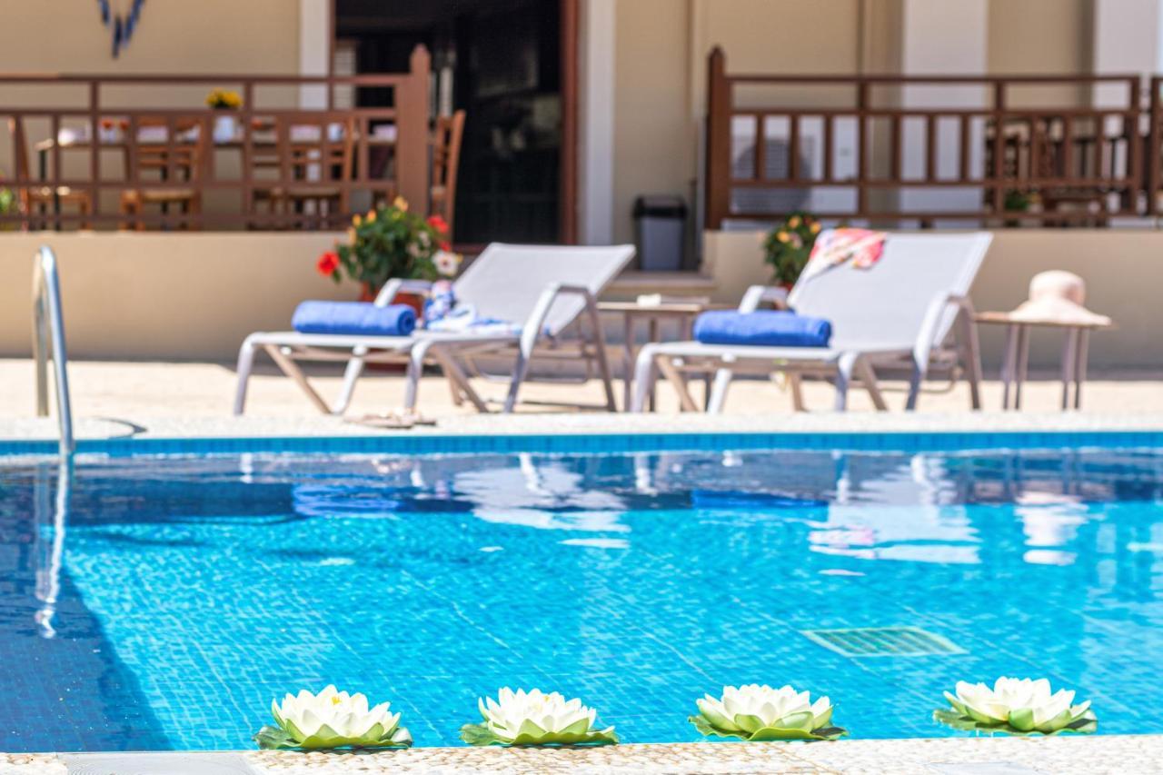 Maria's Luxurious In *